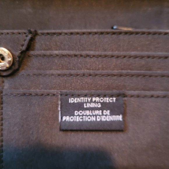 Tahari Pale Grey Wallet - Picture 2 of 6